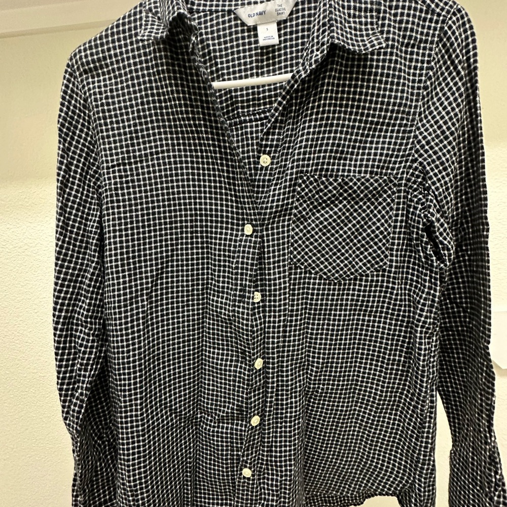 Old Navy Black and White Checkered Button-Up Shirt